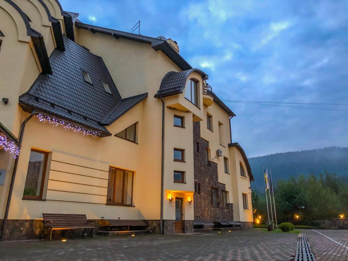 Gerdan Hotel Jaremče Exteriér fotografie
