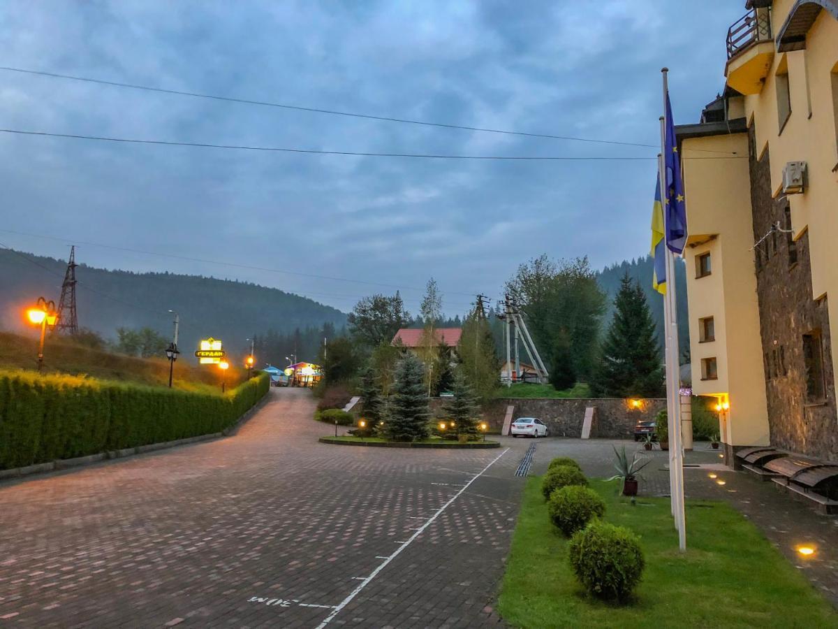 Gerdan Hotel Jaremče Exteriér fotografie